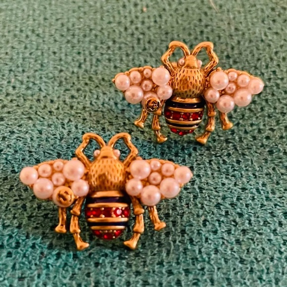 COPY - Gorgeous Authentic Antiqued Gucci Bamboo Pearl rhinestone Bee stu… - Picture 5 of 5
